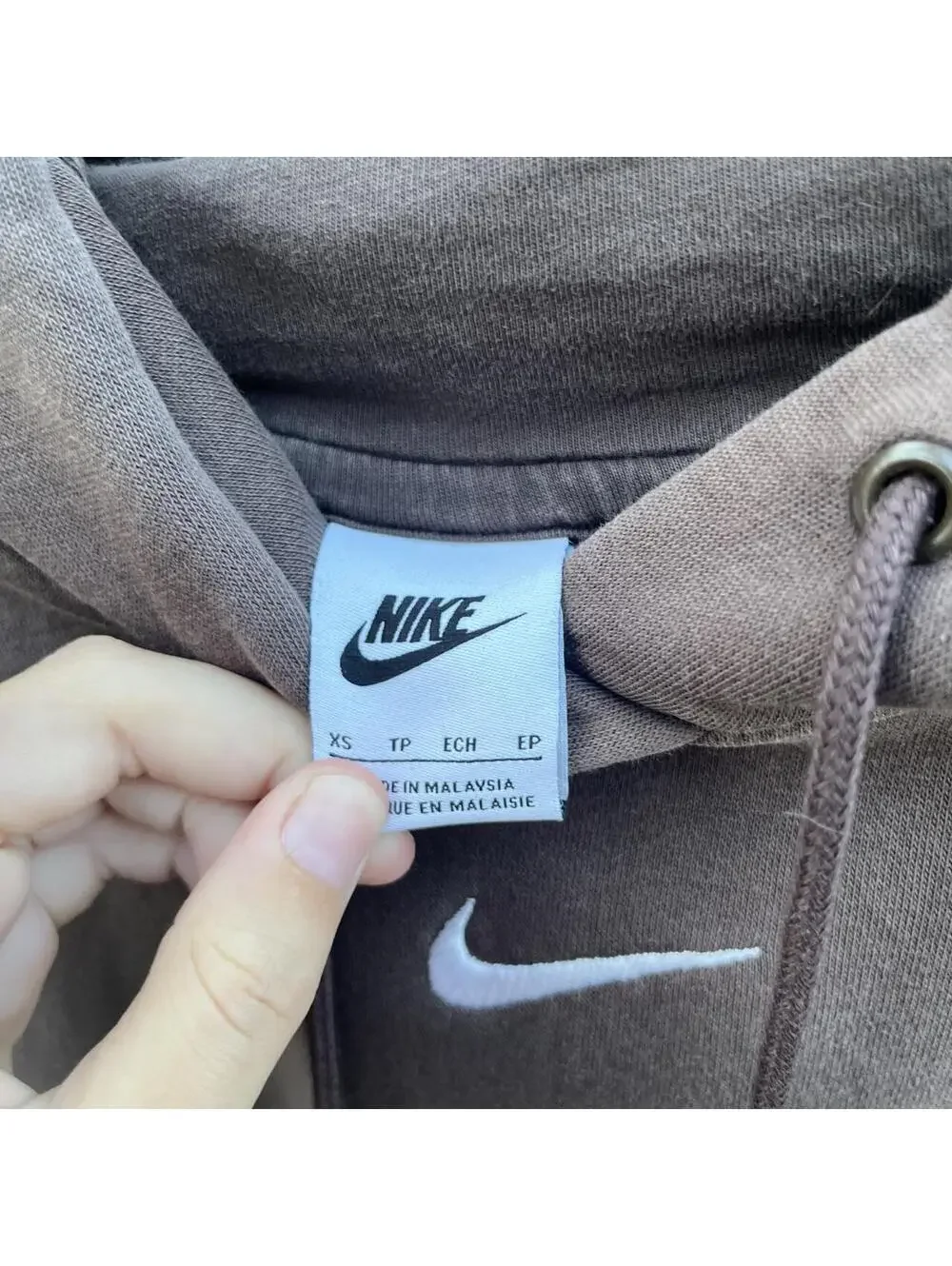 Y2K brown Nike center swoosh hoodie | size XS